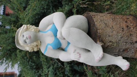 Ausstellung von Betonfiguren für den Garten, Tonfiguren... Malerei u.v.m.