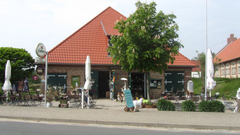 Außenansicht Alter Schafstall in Basedow - Cafe mit kleiner Ausstellung