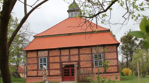 10 04 2014 kunstkapelle remplin (1)