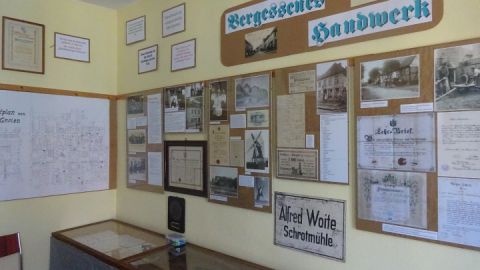 Ausstellung Traditionelles / Vergessenes Handwerk