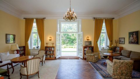 herrenhaus-samow-salon