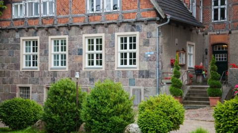 8886Burg Kurzen Trechow2