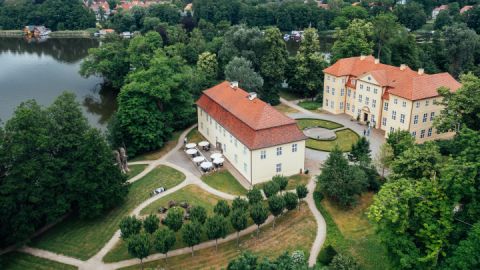 Schloss und 3-Königinnen Palais auf der Schlossinsel Mirow